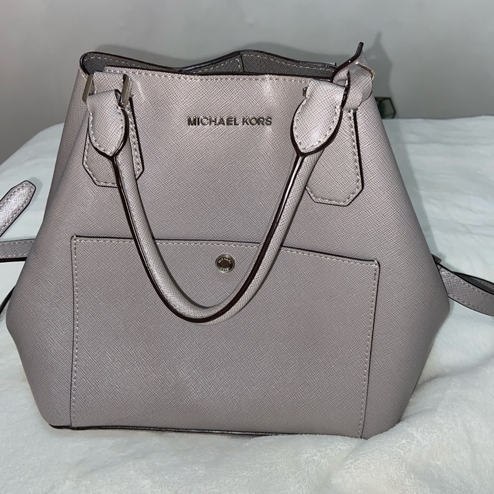 Grey Michael kors bag